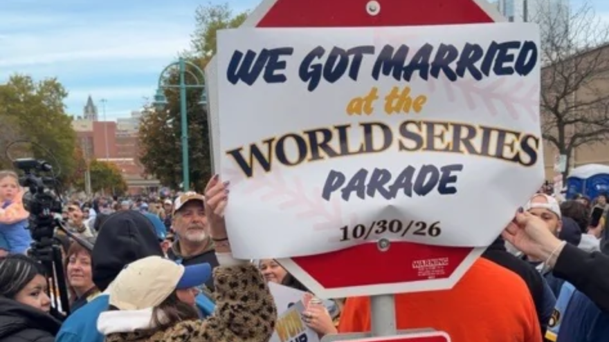 ‘Spring training for our honeymoon’: Couple gets married at Brewers championship parade — CBS 58 Milwaukee